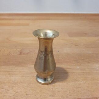 Lille vase i messing