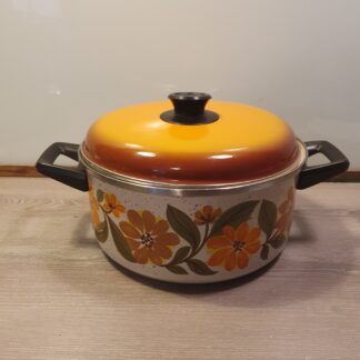 Emalje gryde med låg