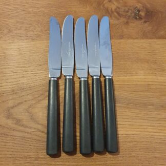 5 stk knive med sort skarft