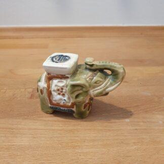 Elefant i porcelæn