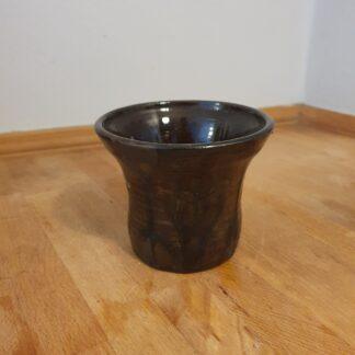 Glasseret vase i keramik