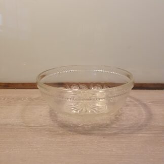 Glasskål med blomster