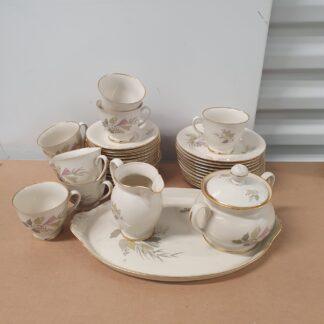 Retro te/kaffe stel med blomster