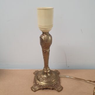 Bordlampe i messing