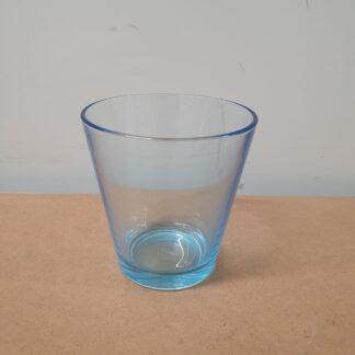 Vandglas i blåt glas