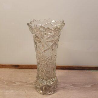 Solid vase med slibninger
