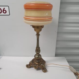 Retro bordlampe i messing med glas kuppel