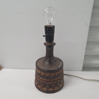 Bordlampe fra Jette Hellesøe i keramik