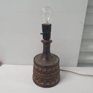 Bordlampe fra Jette Hellesøe i keramik