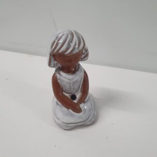 Lille pige figur i keramik