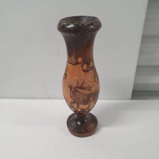 Vase i træ