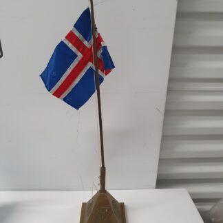 Norsk flag på messing stativ