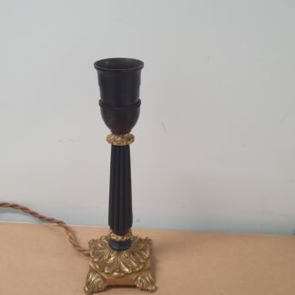 Bordlampe i messing