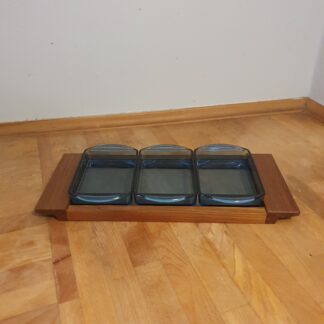 Teaktræs bakke med blå glas