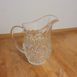 Kande i glas med slibninger
