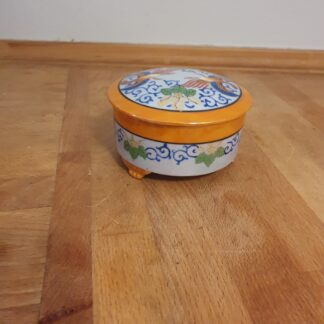 Lågskål i porcelæn