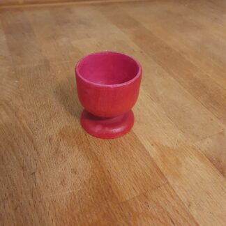 Pink æggebæger i træ