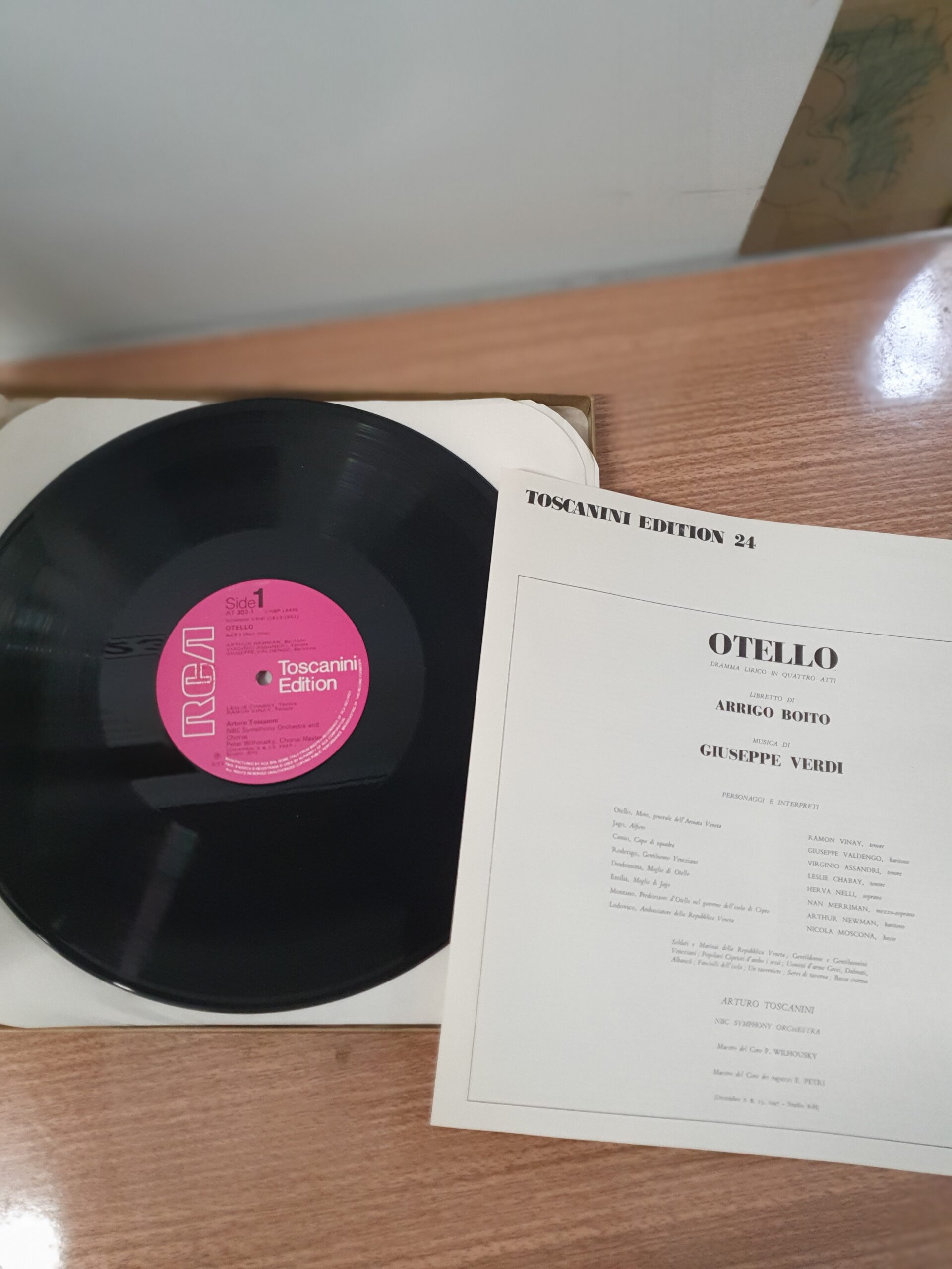 Vinyl boks af Giuseppe Verdis Otello - Billede 2