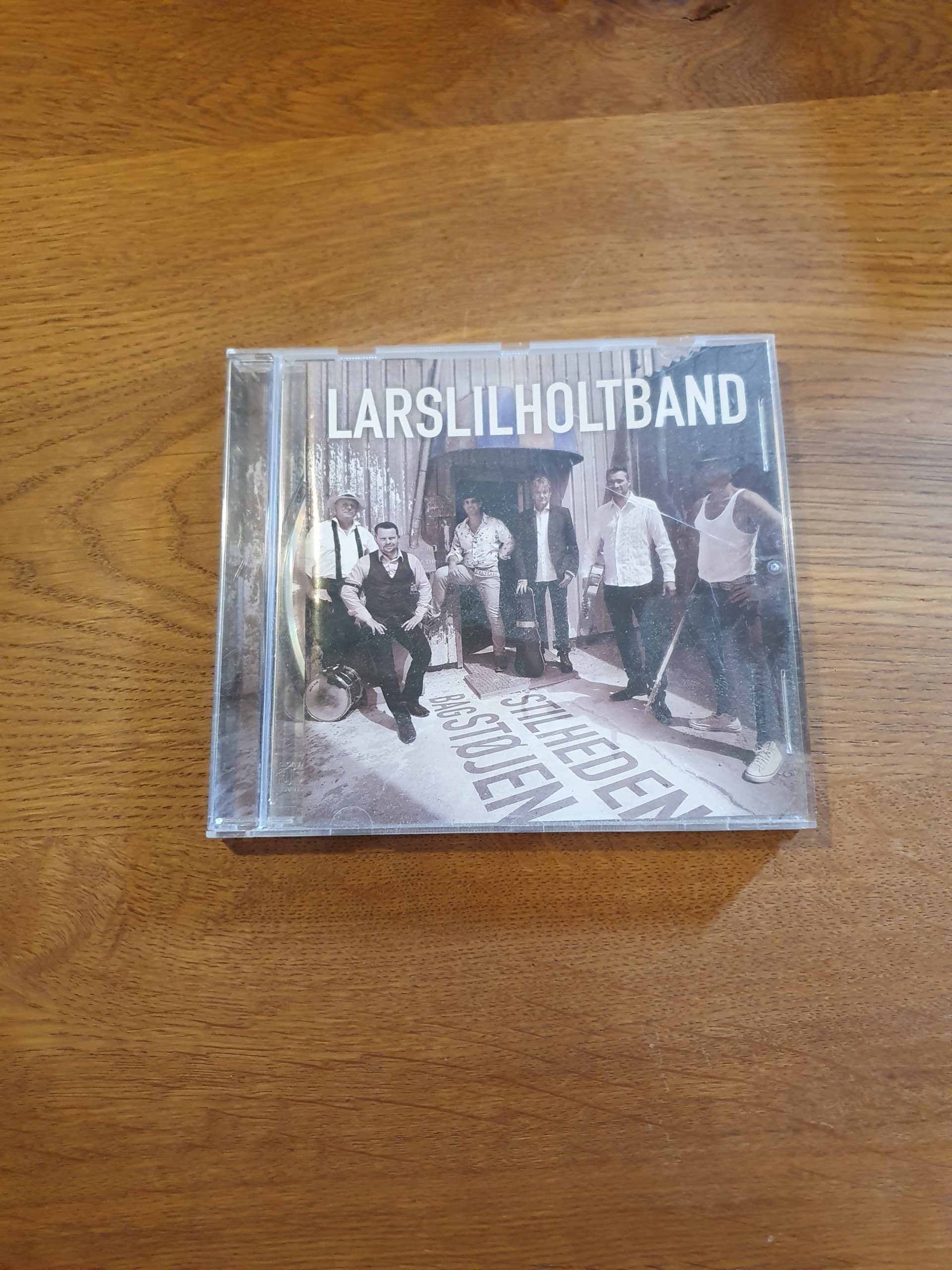 Stilheden Bag Støjen - Lars Lilholt Band