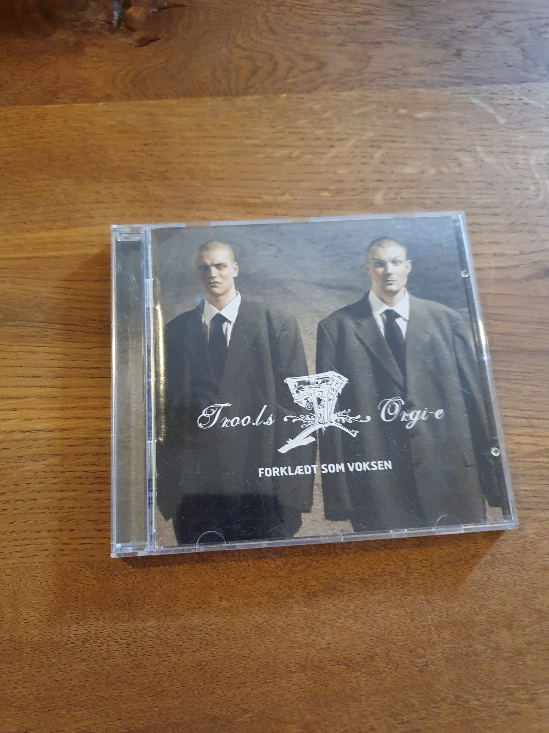Forklædt Som Voksen -Troo.L.S & Orgi-E