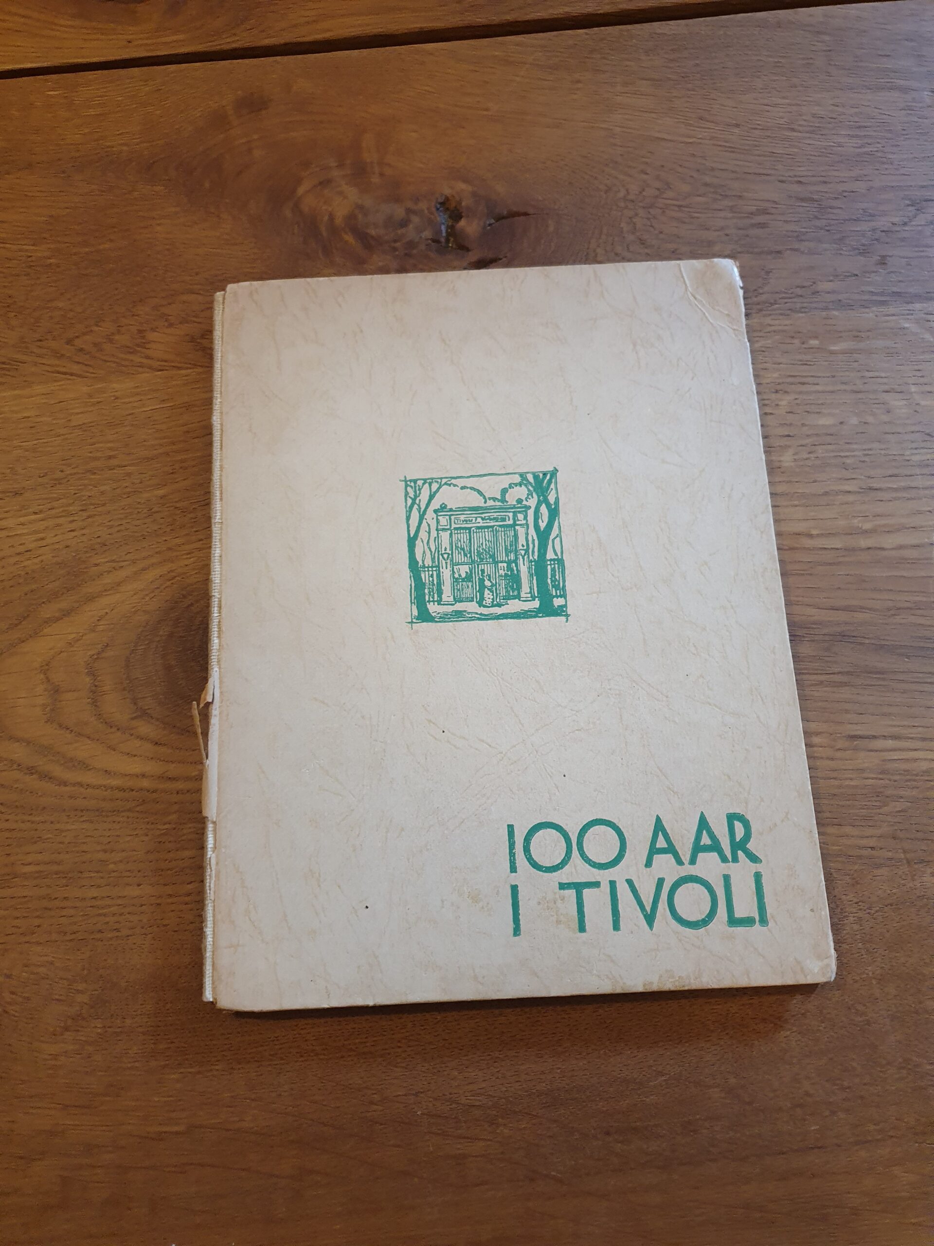 100 aar i Tivoli