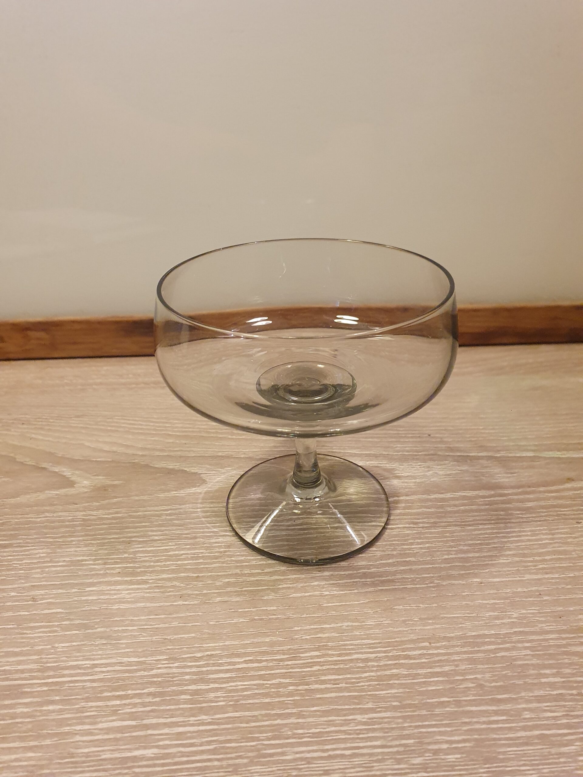 Røgfarvet champagneskåle fra Atlantis