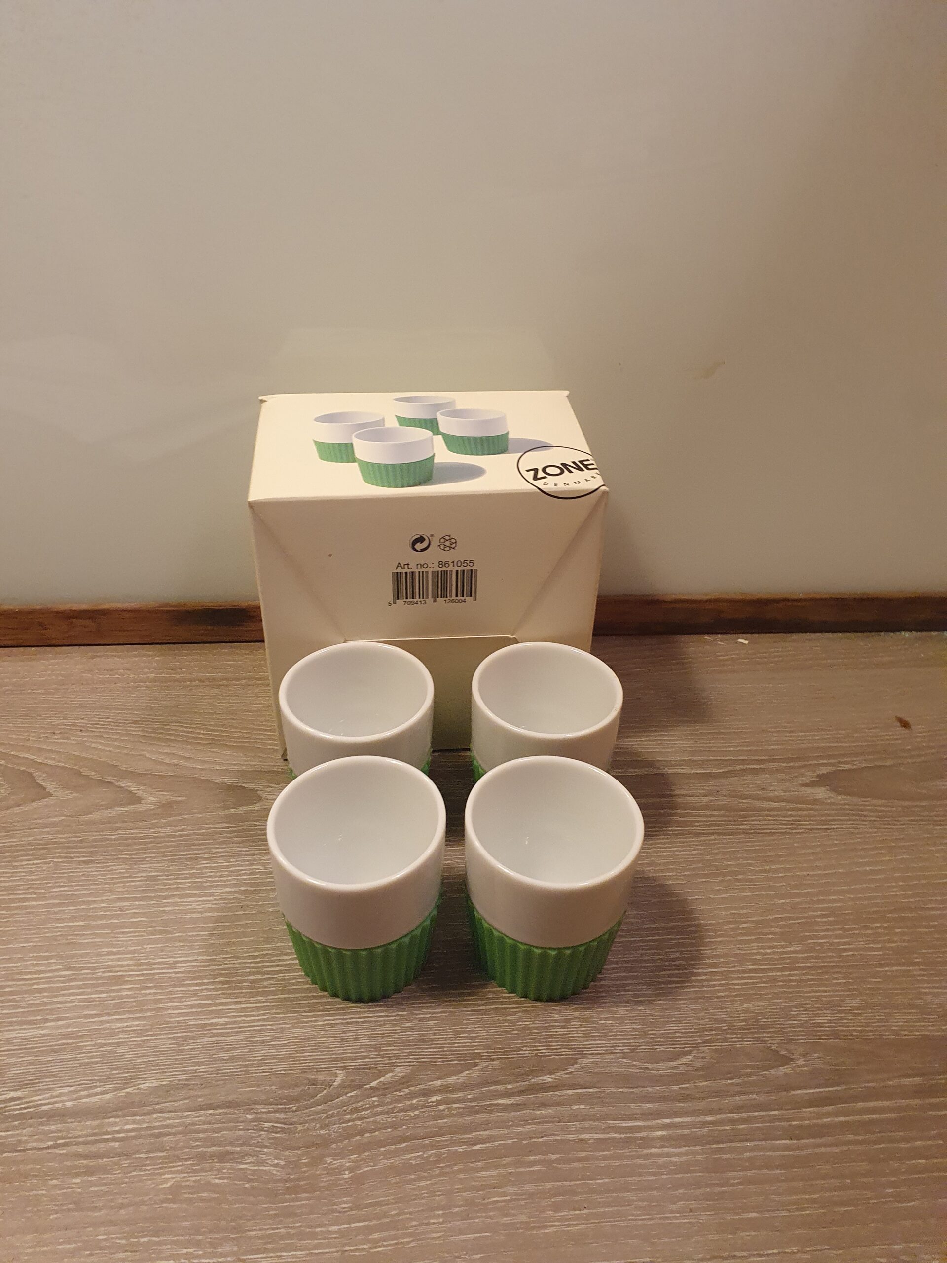 4 stk kopper fra Zone