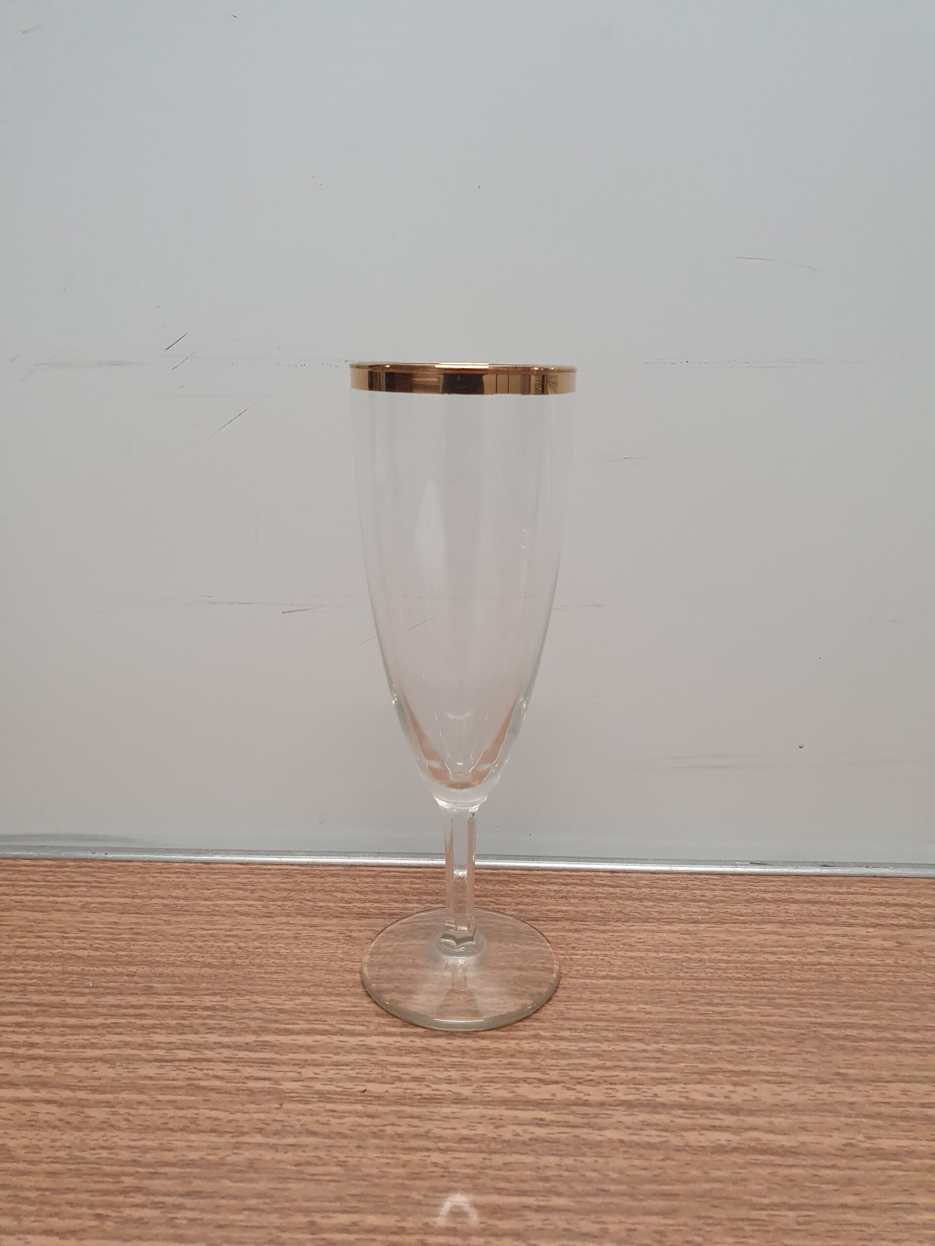 Champagneglas med guldkant