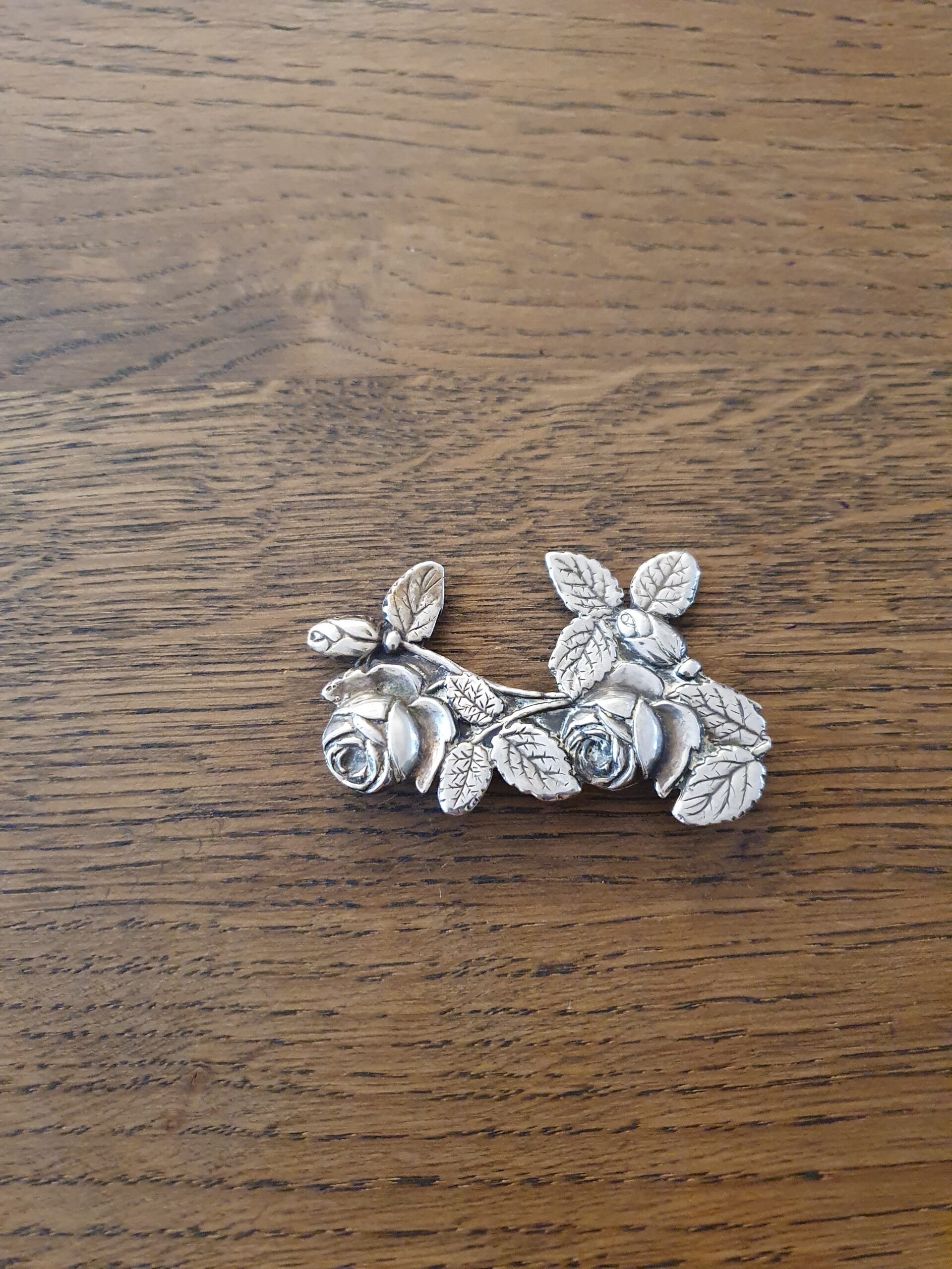 Broche i sølv